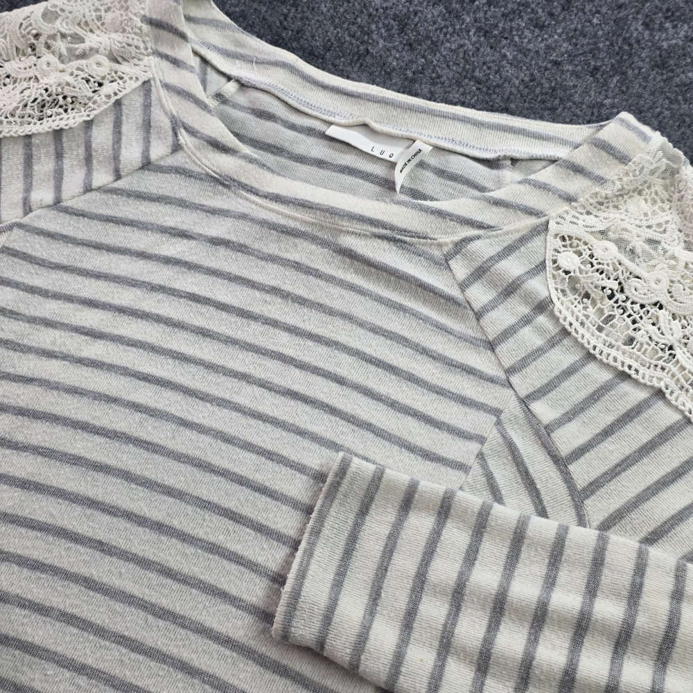 LUQ Top Long Sleeve Lace Shoulder Stripe Knit Shirt Gray White Large Womens L